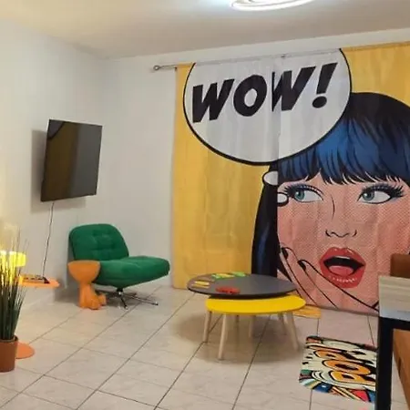 Le Pop Appart, Climatise, Fun Et Colore En Hypercentre De Lejlighed Surgères
